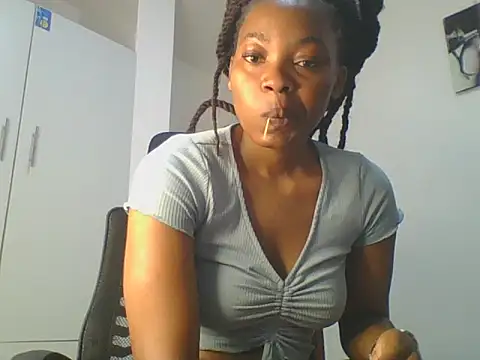  Becky002 online show from May 15, 2026, 9:40 am