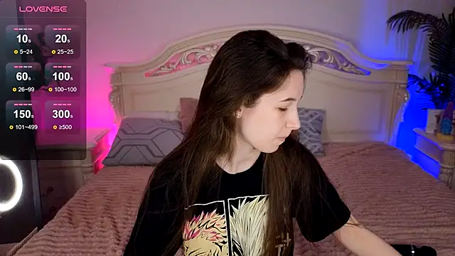 ur kitty   online show from October 2, 2025, 1:03 pm