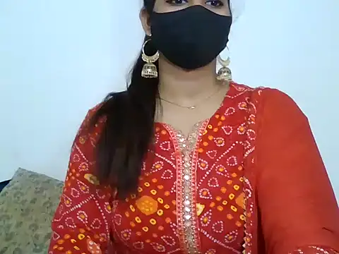 sparkling queen online show from February 3, 2025, 4:10 pm