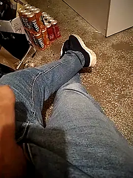 A man in public online show from October 24, 2025, 11:31 am