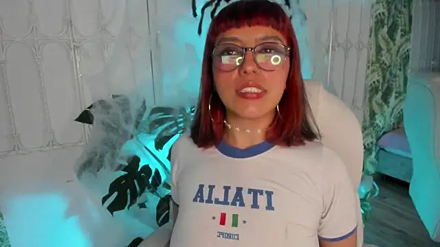 Snapshot of cute_hollywood chatting on October 20, 2025, 8:53 pm cute hollywood online show from October 20, 2025, 8:53 pm