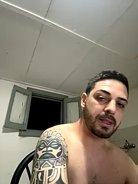 Snapshot of iltoscano95 chatting on September 21, 2025, 6:13 pm iltoscano95 online show from September 21, 2025, 6:13 pm