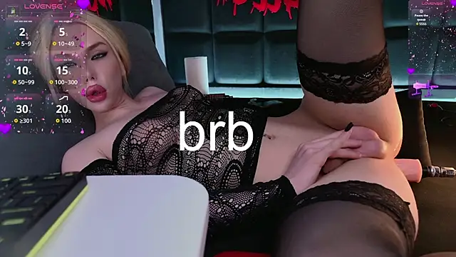 Snapshot of DanielPaige_ chatting on December 14, 2025, 11:38 am DanielPaige online show from December 14, 2025, 11:38 am