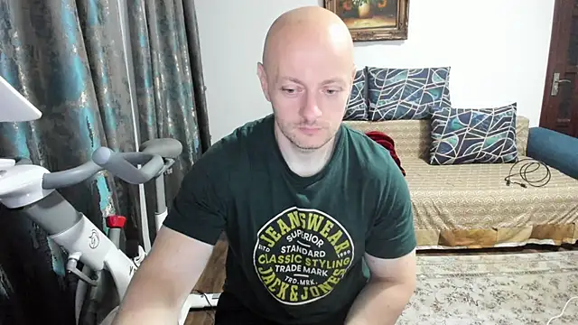 Snapshot of xxxWildxThoughtsxxx chatting on October 6, 2025, 9:48 pm xxxWildxThoughtsxxx online show from October 6, 2025, 9:48 pm