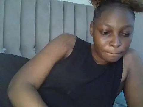 Midnight Clique  online show from November 15, 2025, 1:59 pm