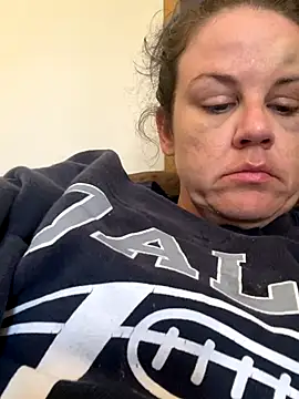 velvetta  online show from October 6, 2025, 1:34 pm