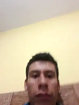 josehot151515 online show from February 5, 2026, 4:41 am