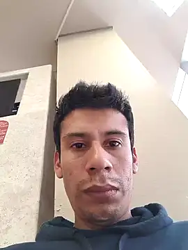 josehot151515 online show from December 20, 2024, 7:17 pm