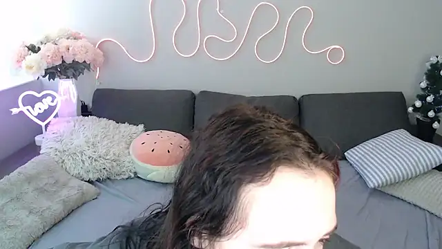 Mini Diva online show from January 9, 2026, 9:16 am