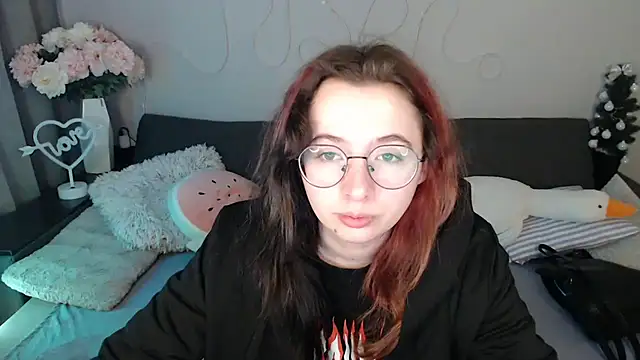 Mini Diva online show from April 8, 2026, 8:05 am