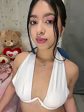 Snapshot of AliceJovovich chatting on January 23, 2025, 10:54 am AliceJovovich online show from January 23, 2025, 10:54 am