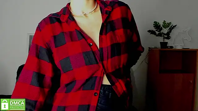 annakillianox online show from December 2, 2025, 6:26 am