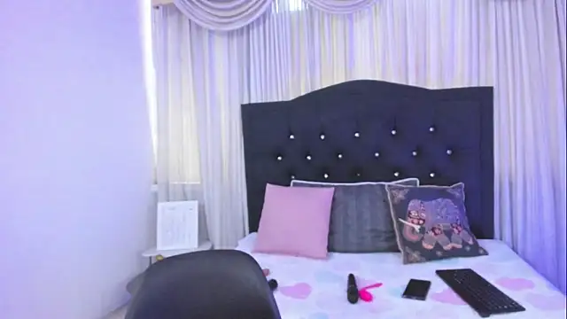 Uzra hayed online show from February 20, 2026, 6:43 pm