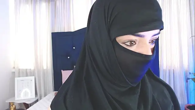 Uzra hayed online show from November 22, 2025, 12:59 pm