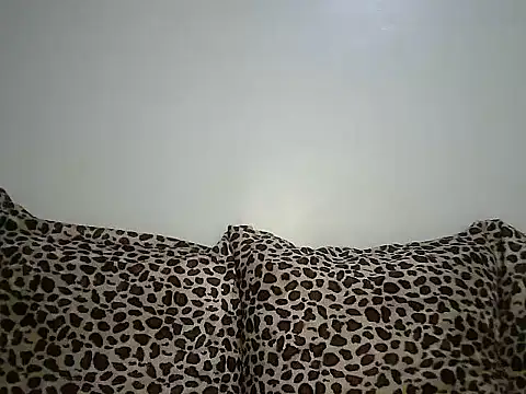 Snapshot of Toxique_ chatting on March 16, 2026, 5:26 pm Toxique online show from March 16, 2026, 5:26 pm