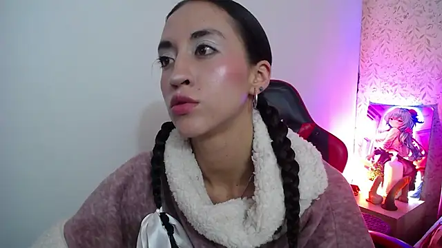 Snapshot of luly_pink chatting on November 18, 2025, 3:32 am luly pink online show from November 18, 2025, 3:32 am