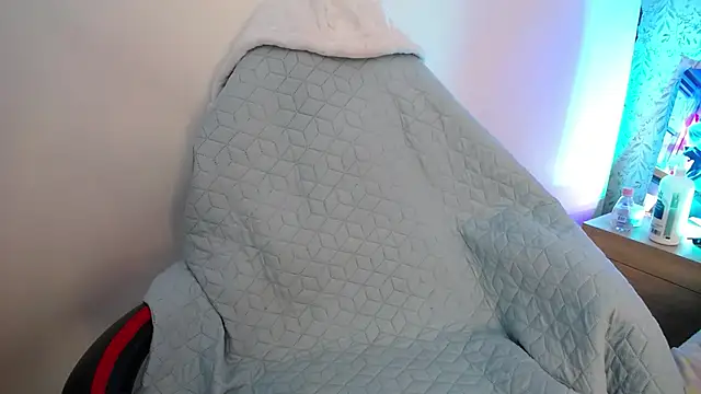 Snapshot of luly_pink chatting on December 2, 2025, 4:36 am luly pink online show from December 2, 2025, 4:36 am