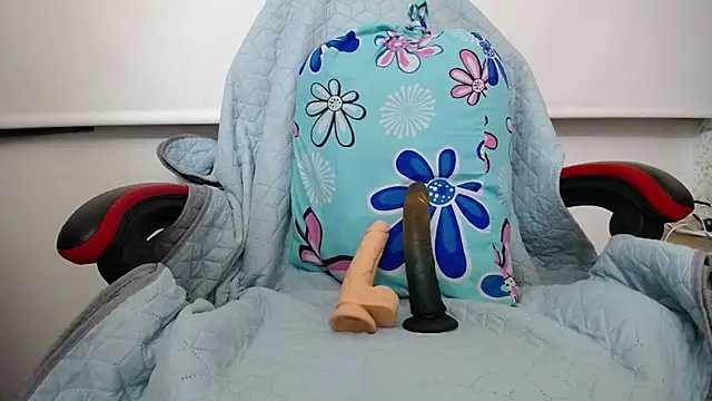 Snapshot of luly_pink chatting on November 30, 2025, 5:08 am luly pink online show from November 30, 2025, 5:08 am