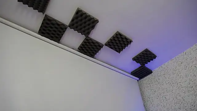 Snapshot of luly_pink chatting on November 25, 2025, 4:02 am luly pink online show from November 25, 2025, 4:02 am