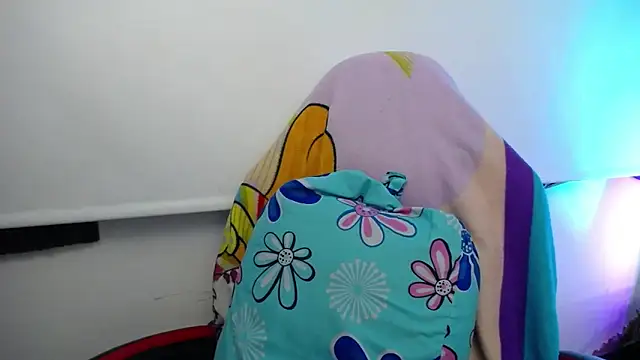 Snapshot of luly_pink chatting on December 3, 2025, 3:40 am luly pink online show from December 3, 2025, 3:40 am