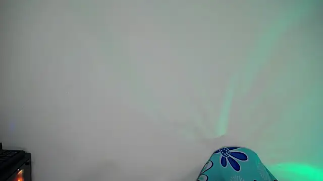 Snapshot of luly_pink chatting on November 27, 2025, 4:02 am luly pink online show from November 27, 2025, 4:02 am