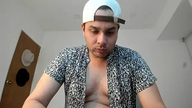 Latin boy surprisee online show from July 12, 2026, 12:55 am
