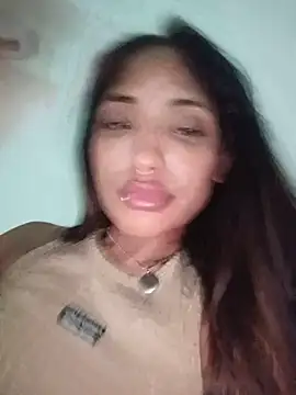 VictoireFeller online show from June 7, 2026, 5:23 am