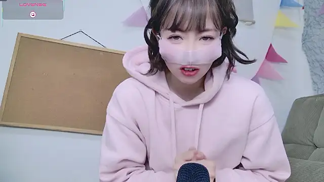 Snapshot of A33-asami chatting on February 23, 2026, 1:29 am A33-asami online show from February 23, 2026, 1:29 am