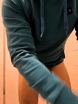 onbifeet online show from December 16, 2025, 9:57 am