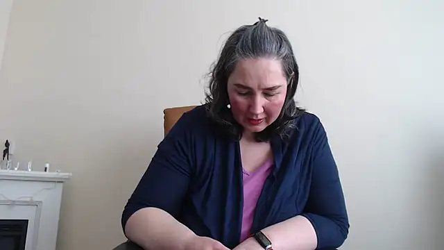 MilfGina online show from March 18, 2025, 1:12 pm