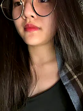 Krixxi22 online show from October 22, 2025, 4:39 pm