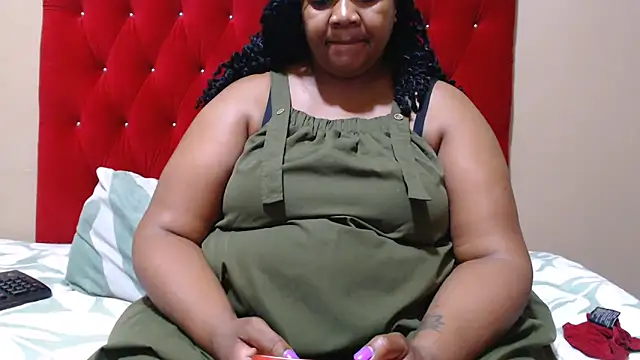 Snapshot of MIGHTYASSS chatting on April 5, 2026, 7:15 am MIGHTYASSS online show from April 5, 2026, 7:15 am