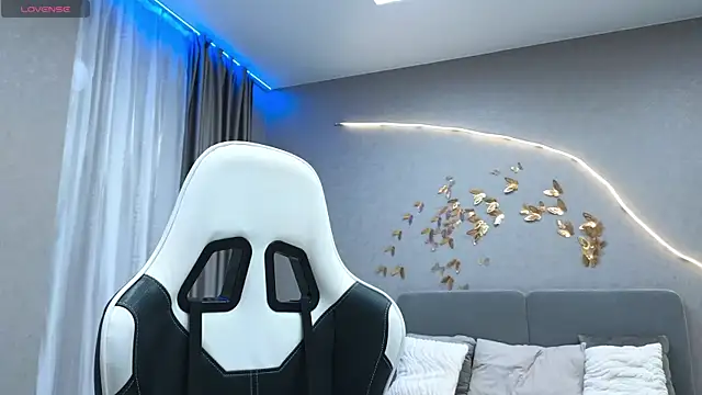 Snapshot of BBabyShark chatting on October 13, 2025, 9:22 am BBabyShark online show from October 13, 2025, 9:22 am