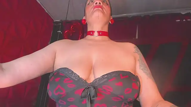 Taylor-hardcore online show from October 22, 2025, 2:38 pm