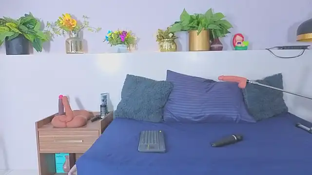 Scarlett grey1 online show from March 12, 2026, 11:25 am