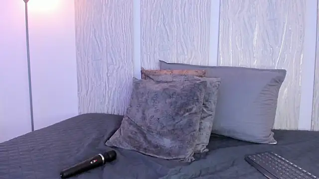 Snapshot of EmmaCollemann chatting on February 13, 2025, 6:26 pm EmmaCollemann online show from February 13, 2025, 6:26 pm