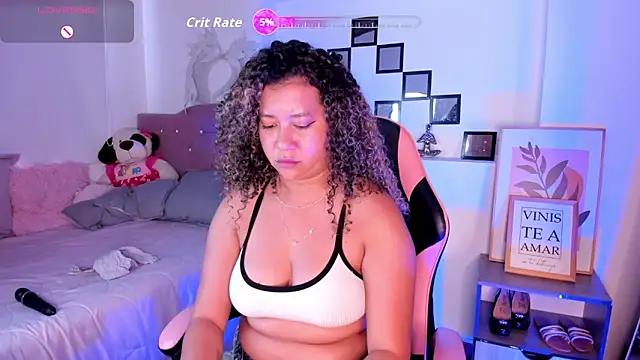 Kenia tompson01 online show from September 22, 2025, 6:36 pm