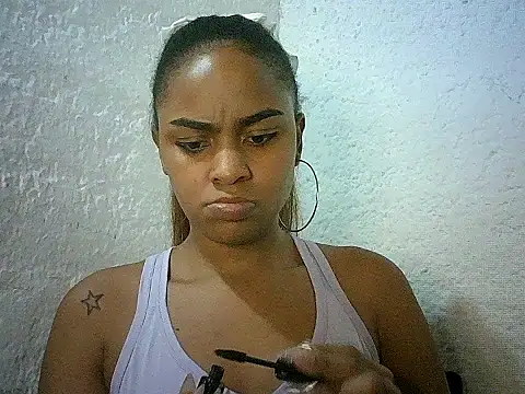 Snapshot of Bellabeltrann chatting on February 18, 2026, 1:40 pm Bellabeltrann online show from February 18, 2026, 1:40 pm