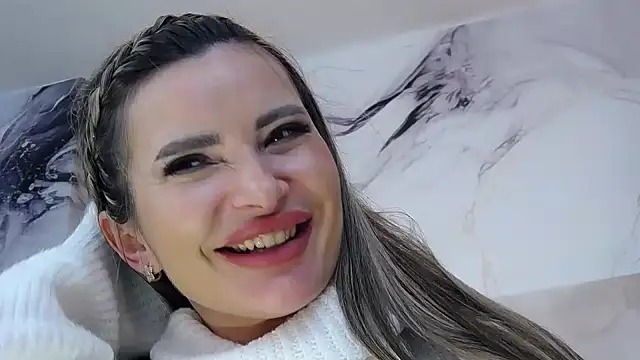 Snapshot of NightshadeIris chatting on December 11, 2024, 3:26 pm NightshadeIris online show from December 11, 2024, 3:26 pm