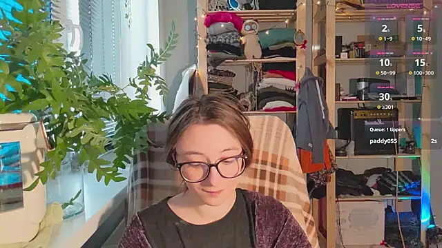 Snapshot of monlight__dana chatting on February 23, 2025, 1:32 pm monlight dana online show from February 23, 2025, 1:32 pm