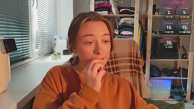 Snapshot of monlight__dana chatting on February 9, 2025, 11:47 am monlight dana online show from February 9, 2025, 11:47 am