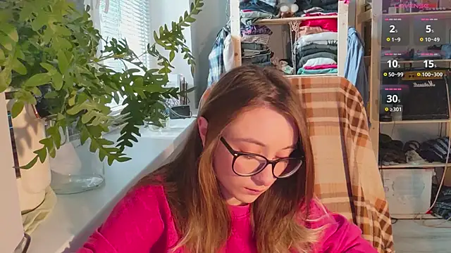 Snapshot of monlight__dana chatting on February 18, 2025, 11:11 am monlight dana online show from February 18, 2025, 11:11 am