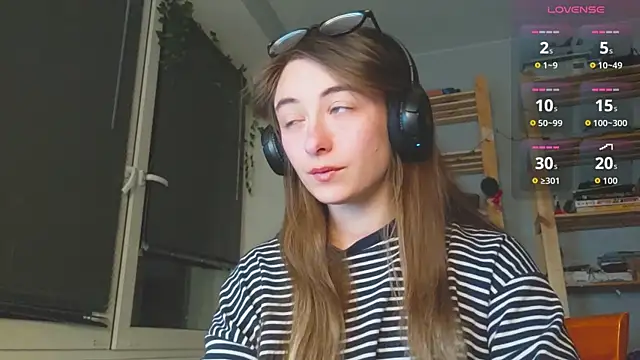 monlight  dana online show from November 16, 2025, 4:23 pm