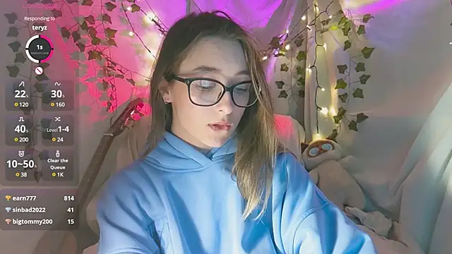 Snapshot of monlight__dana chatting on December 9, 2024, 3:44 pm monlight dana online show from December 9, 2024, 3:44 pm