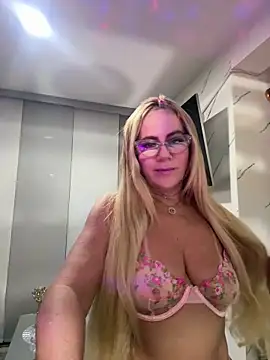 LARIANA RIVERA23 online show from March 20, 2026, 6:36 am