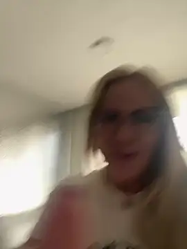 Snapshot of LARIANA_RIVERA23 chatting on February 16, 2026, 2:05 pm LARIANA RIVERA23 online show from February 16, 2026, 2:05 pm