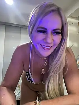 Snapshot of LARIANA_RIVERA23 chatting on April 29, 2026, 4:05 am LARIANA RIVERA23 online show from April 29, 2026, 4:05 am