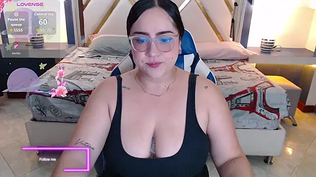 Sofiia davis23 online show from July 24, 2026, 1:40 pm