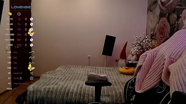  Just a queen 3 online show from March 19, 2025, 7:38 pm