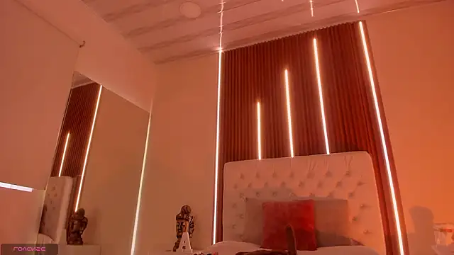 sweetty paulina online show from March 2, 2026, 8:38 pm